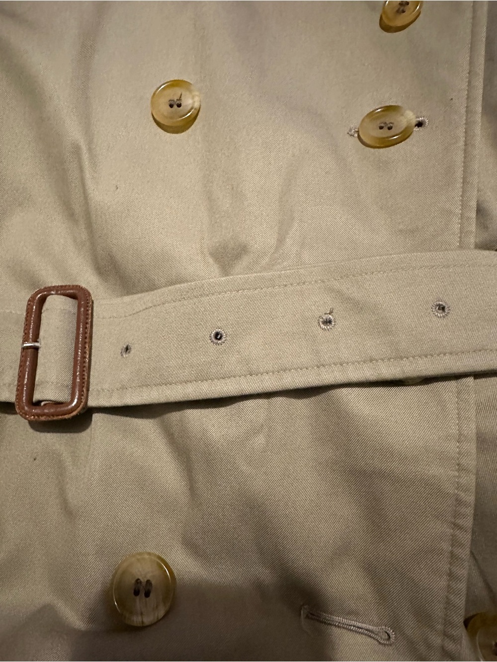 Burberrys | Trench Coat | Vintage Beige Double-Breasted Trench Coat with Belt - Picture 10 of 15